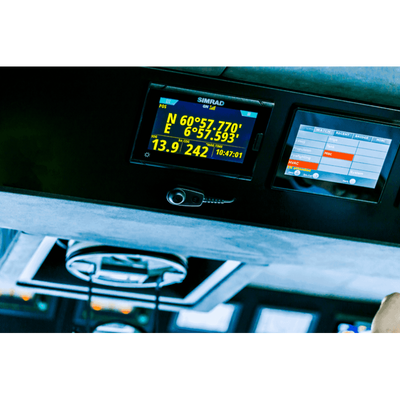 Simrad P3007 + GS70 GPS System